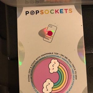 Two pop sockets